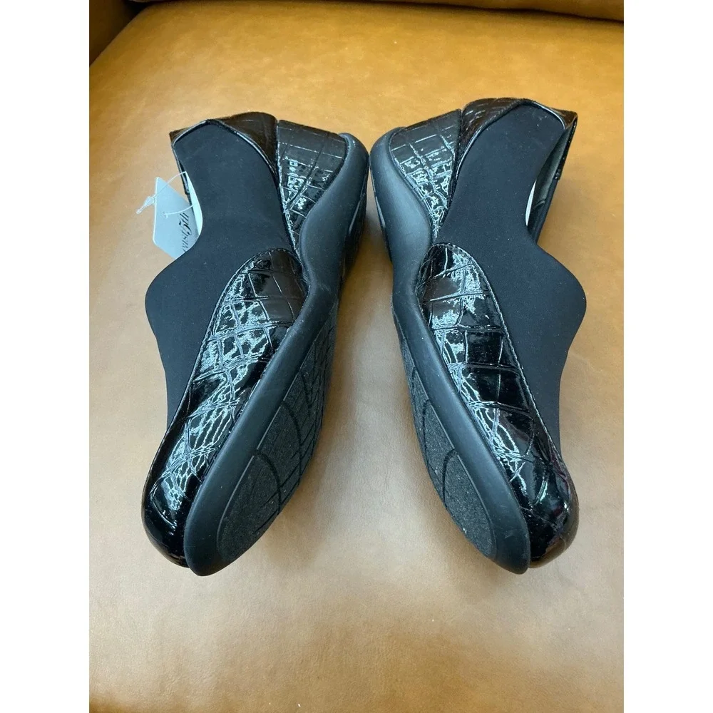 East‎ 5th Elander Wedge Pumps Womens 10 Black New Croc Embossed Patent Trim
